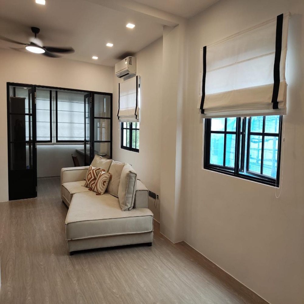 4 sunray white roman blinds